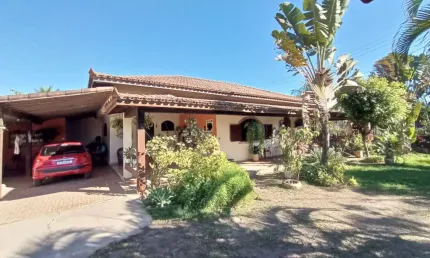 Linda casa com localização privilegiada próximo ao Centro Hípico, Barra de São João!