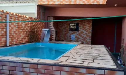 Oportunidade Imperdível! Casa com Piscina e Churrasqueira