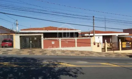 Casa com 3 quartos à venda na Vila Joaquim Inácio, Campinas , 252 m2 por R$ 650.000