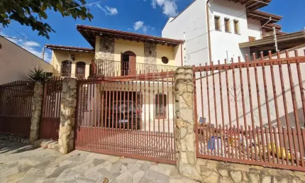 Casa com 3 quartos à venda na Rua Agnaldo Macedo, 550, Jardim dos Oliveiras, Campinas, 295 m2 por R$ 1.200.000