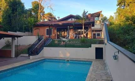 Chácara à venda em Campo Limpo Paulista-SP: 3 quartos, suíte, piscina, área gourmet no Champs Privés Residence Country.