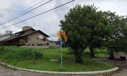 TERRENO  com 600m²  à 300m da praia à VENDA  em JUREREÊ IN - FLORIANÓPOLIS/SC!
