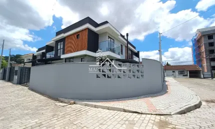 Casa com 3 quartos à venda no Saguaçu, Joinville 