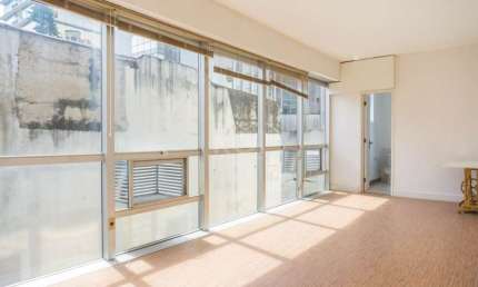 Sala comercial com 1 sala à venda na Rua Dona Laura, Rio Branco, Porto Alegre