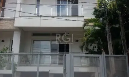 Casa com 3 quartos à venda na Rua Caracas, Jardim Lindóia, Porto Alegre