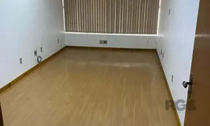Sala comercial para alugar na Rua Vigário José Inácio, Centro Histórico, Porto Alegre