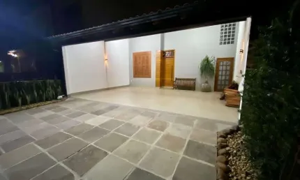 Casa com 4 quartos à venda na Rua Veríssimo Rosa, Partenon, Porto Alegre