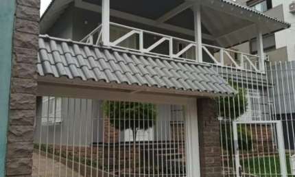 Casa com 4 quartos para alugar na Avenida Soledade, Petrópolis, Porto Alegre
