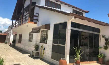 Casa com 3 quartos à venda na Rua Garibaldi, Niterói, Canoas