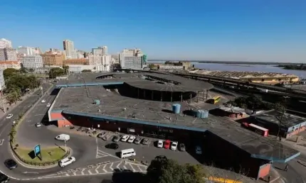 Prédio à venda na Avenida Farrapos, Floresta, Porto Alegre