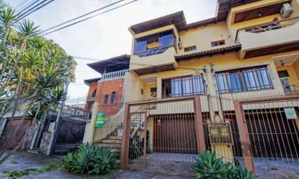 Casa com 3 quartos à venda na Rua Alberto Silva, Vila Ipiranga, Porto Alegre