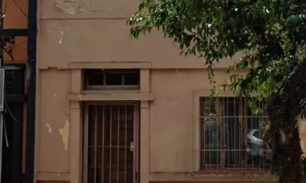 Casa com 2 quartos à venda na Rua Barão do Triunfo, Menino Deus, Porto Alegre