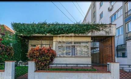 Casa com 3 quartos à venda na Rua João Abbott, Petrópolis, Porto Alegre