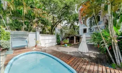 Casa com 4 quartos à venda na Rua Miguel Couto, Menino Deus, Porto Alegre, 250 m2 por R$ 1.300.000