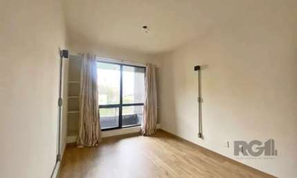 Sala comercial para alugar na Rua Felipe Neri, Auxiliadora, Porto Alegre, 30 m2 por R$ 1.499