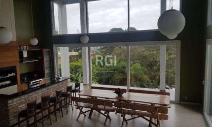 Casa para Venda - 575m², 3 dormitórios, sendo 2 suites, 3 vagas - Altos Da Alegr