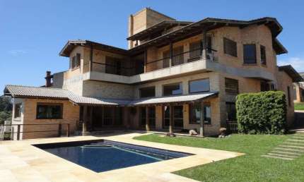 Casa para Venda - 780m², 5 dormitórios, sendo 3 suites, 4 vagas - Tristeza