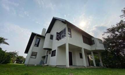 Casa Condominio para Venda - 800m², 3 dormitórios, sendo 1 suites, 2 vagas - Int