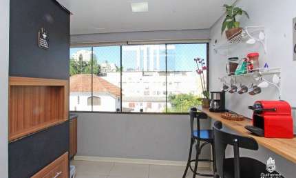 Apartamento para Venda - 77.02m², 2 dormitórios, sendo 1 suites, 1 vaga - Petróp