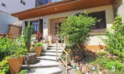 Casa para Locação/Aluguel - 110m², 3 dormitórios, sendo 1 suites, 2 vagas - Auxi