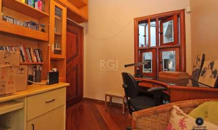 Casa com 3 quartos à venda na Rua Catumbi, Medianeira, Porto Alegre