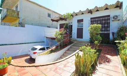 Casa com 3 quartos à venda na Avenida Chuí, Cristal, Porto Alegre