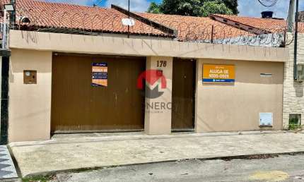Incrível Casa apenas 50 METROS da Av. Oliveira Paiva excelente para moradia ou comércio | Parque Manibura, Fortaleza-CE