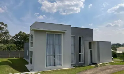 Casa com 3 quartos para alugar no Caguassu, Sorocaba 