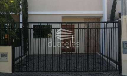 Casa com 3 quartos à venda na Vila Santos, Caçapava 