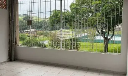 Imóvel Reformado em Excelente Localização no Jd. Paraíso do Sol