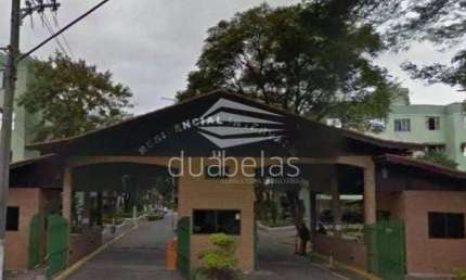 Aluga-se Apartamento com 82 m², 3 quartos (1 suite)
