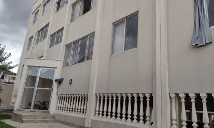 Apto no bacacheri C/2 quartos e 2 Vagas de estacionamento