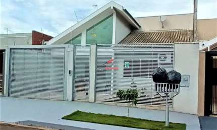 Casa com 3 quartos à venda na Rua Pioneiro Fortunato Borin, 568, Jardim Paulista, Maringá