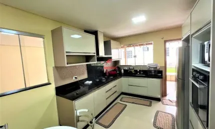 CASA COM 03 QUARTOS  01 SUITE  NO CJTO PORTO SEGURO  EM MARINGA PR