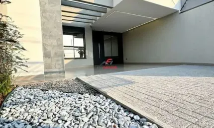 CASA COM 03 QUARTOS  01 SUITE  NO ECOVALLEY   EXCELENTE PADRAO CONSTRUTIVO