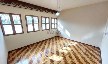 Casa com 3 quartos para alugar na Rua Francisco de Oliveira Penteado, 199, Vila Boa Vista, São Carlos