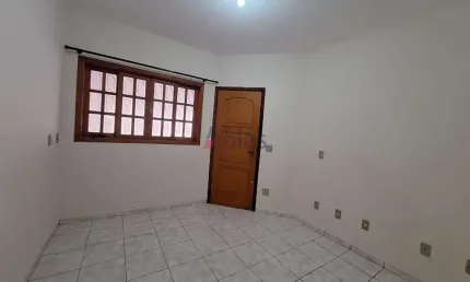 Casa com 3 quartos para alugar na Rua José Gullo, 213, Vila Marina, São Carlos