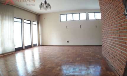 Casa com 3 quartos para alugar na R. Dr. Serafim Viêira De Almeida, 352, Jardim Paraíso, São Carlos