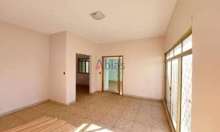 Casa com 4 quartos à venda na Rua Nove de Julho, 2735, Jardim Lutfalla, São Carlos