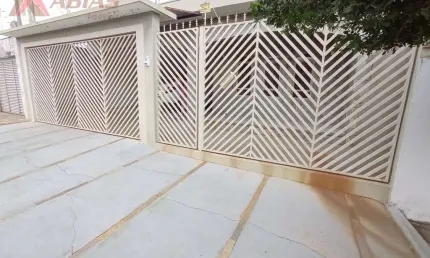 Casa com 3 quartos à venda na Rua Francisco de Oliveira Penteado, 211, Vila Boa Vista, São Carlos