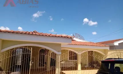 Casa com 3 quartos à venda na Rua Antônio Narvais, 284, Vila Brasília, São Carlos