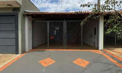 Casa à Venda em Jardim Bandeirantes - 2 Dorms, 90m² por R$434k