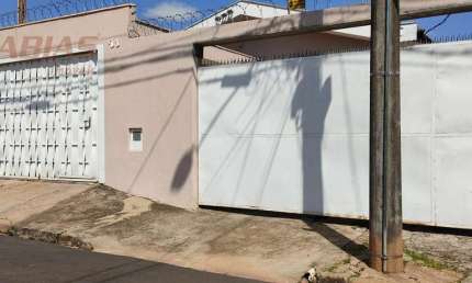 Casa com 2 quartos à venda na Rua Frei Junipero Serra, 159, Jardim Bandeirantes, São Carlos