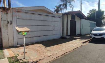 Casa com 3 quartos à venda na Rua Célio Barbosa da Silva, 122, Jardim Santa Paula, São Carlos