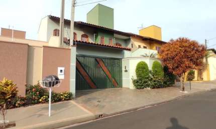 Casa com 3 quartos à venda na Rua Eduardo do Prado F. Braga, 267, Jardim Acapulco, São Carlos