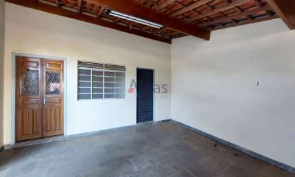 Casa com 2 quartos para alugar na Rua Durvalino Gonçalves da Silva, 417, Jardim São João Batista, São Carlos