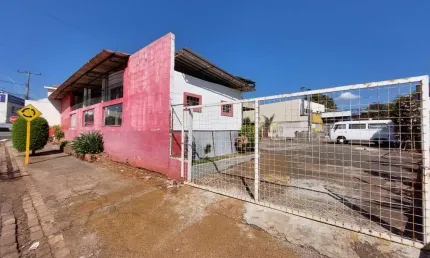Ponto comercial para alugar na Rua Roberto Simonsen, 196, Vila Pelicano, São Carlos