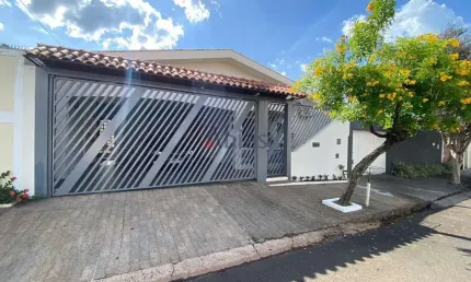 Casa com 3 quartos à venda na Rua Virgílio Pozzi, 180, Jardim Santa Paula, São Carlos
