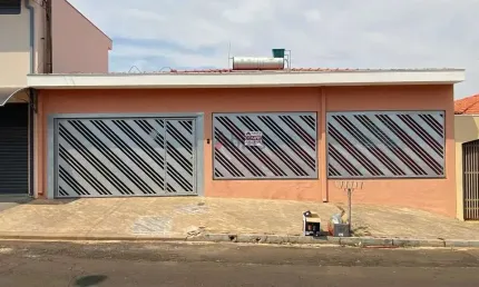 Casa à Venda em Jardim Beatriz, São Carlos - 122m², 2 Dormitórios