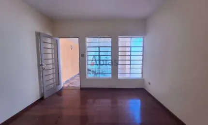 Casa com 2 quartos para alugar na Avenida Dr. Carlos Botelho, 2627, Centro, São Carlos